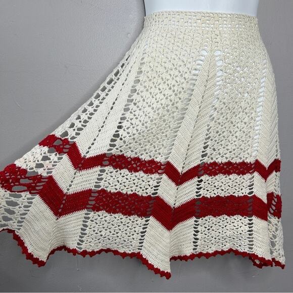 HANDMADE Red White Crochet Apron Cottagecore Retro Feminine Valentines Day Trad - Picture 1 of 5
